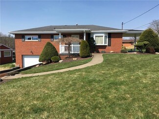 230 Lyons St, Houston, PA 15342