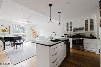 34 Bridge St Unit 202, Great Barrington, MA 01230