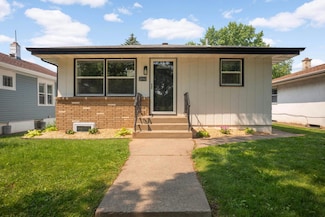 2061 Minnehaha Ave E, Saint Paul, MN 55119