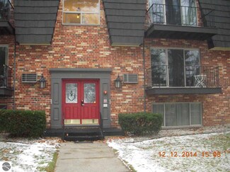 129 Fair St Unit 8, Traverse City, MI 49686