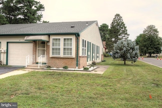 4 B Ivy St Sec 52 Unit B, Whiting, NJ 08759