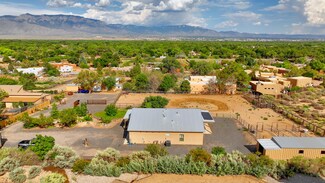 187 Ashley Ln NW, Corrales, NM 87048