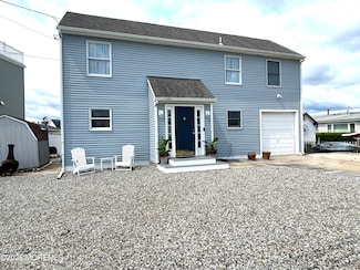 3 Drake Dr, Bayville, NJ 08721