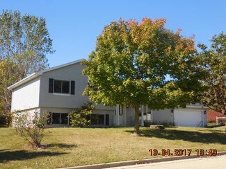 107 Fenceline Ave, Iron Ridge, WI 53035