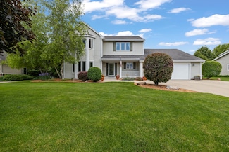 186 Granary Cir, Hartland, WI 53029
