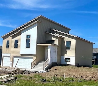 1226 NE 122nd St, Kansas City, MO 64165