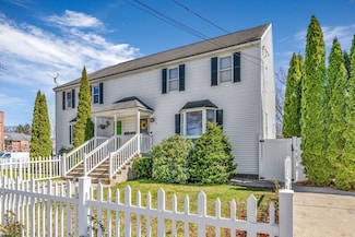 4 Mason St, Hudson, MA 01749