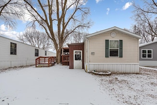 112 Laurinda Ln, Mankato, MN 56001