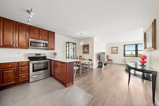 7855 Blvd E Unit 9K, North Bergen Twp., NJ 07047