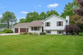 55042 W End Rd, Three Rivers, MI 49093