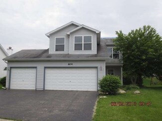 804 S Oak Creek Dr, Genoa, IL 60135