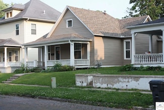 607 W 5th St, Sedalia, MO 65301