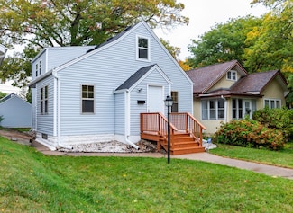 3355 Upton Ave N, Minneapolis, MN 55412