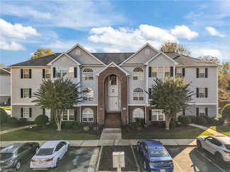 3702 Cotswold Terrace Unit 3C, Greensboro, NC 27410