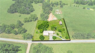 19862 Owl Rd, Neosho, MO 64850