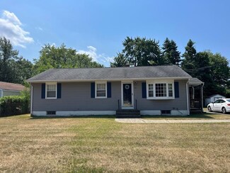 81 Navajo Rd, Springfield, MA 01109