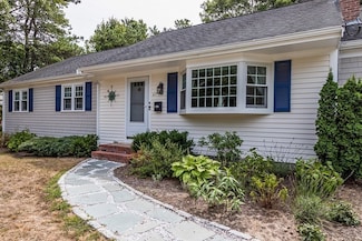 67 Old Post Rd, Centerville, MA 02632