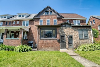 1052 Priestley Ave, Erie, PA 16511