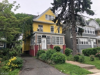 120 S Oraton Pkwy, East Orange, NJ 07018