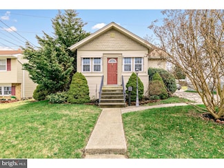 328 Bowers Ave, Runnemede, NJ 08078