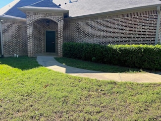 5405 Briar Cove Dr, Tyler, TX 75703