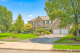 510 Hartshorne Ct, Freehold, NJ 07728