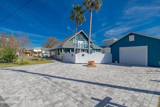 4015 Holiday Dr, Panama City, FL 32408