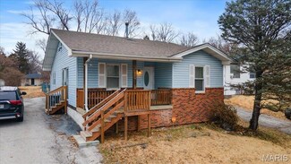 459 Bluff Dr, Saint Louis, MO 63137