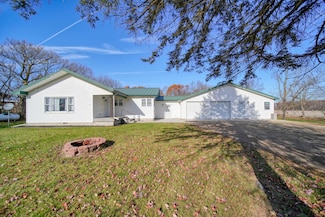 19900 Lewis Rd, Cement City, MI 49233