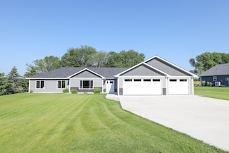 2060 Rosewood Ln SE, Alexandria, MN 56308