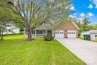 10023 Crayton Dr, Charlotte, NC 28269