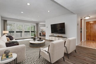 1100 Salem St Unit 42, Lynnfield, MA 01940