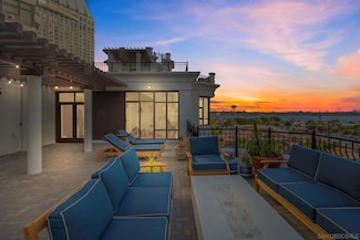 700 W Harbor Dr Unit 705, San Diego, CA 92101