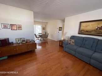 2 Maine Ct Unit 772, Matawan, NJ 07747