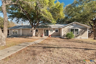 501 S Howe St, Lampasas, TX 76550