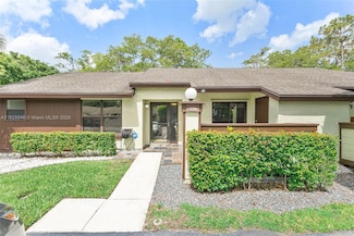 319 Elmira Ct, Royal Palm Beach, FL 33411