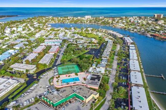 1166 Bayshore Dr Unit 207, Fort Pierce, FL 34949