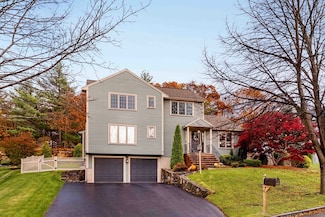 6 Castle Clare Cir, Wakefield, MA 01880