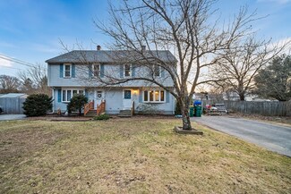 224 W River Rd, Uxbridge, MA 01569