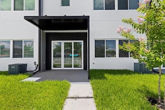 2608 W Columbus Dr Unit 2, Tampa, FL 33607