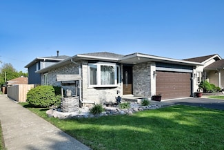 7701 New Castle Ave, Burbank, IL 60459