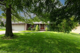 4745 Eastview Dr, Independence, OH 44131