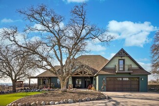 5331 Megan Ln, Wallace, CA 95254