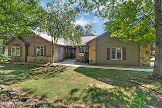 101 Walden Ridge Dr, Crossville, TN 38558