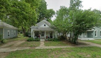 121 SW 4th St, Newton, KS 67114