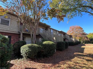 3818 Country Club Rd, Winston Salem, NC 27104