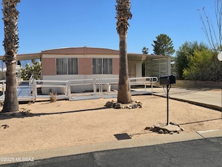 201 W Rama Dr, Green Valley, AZ 85614