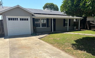 213 W Howard Ave, Visalia, CA 93277