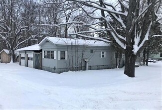 41 Park St, Dover Foxcroft, ME 04426