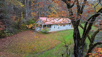 139 I U Gap Rd, Robbinsville, NC 28771